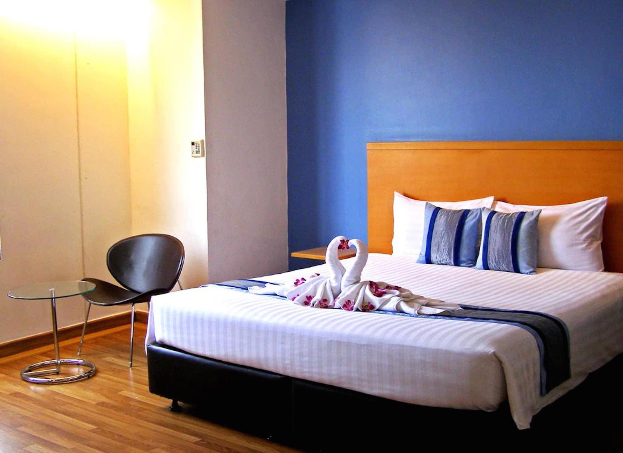 בנגקוק Iyarin @ Tuk Chang Hotel מראה חיצוני תמונה